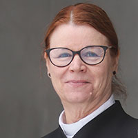 Kirkkoherra Riitta Valtokari.