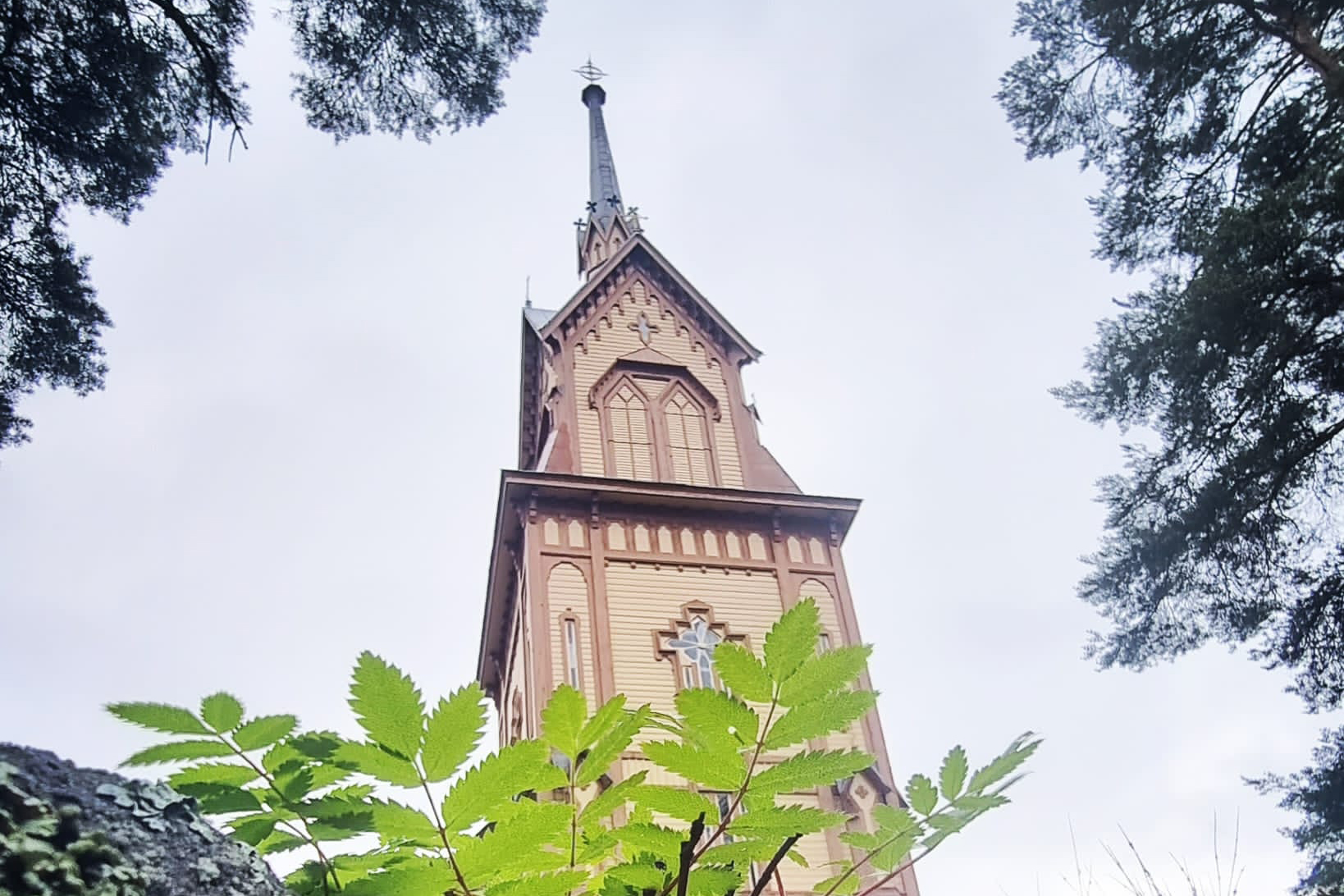 Lapinlahden kirkon torni.