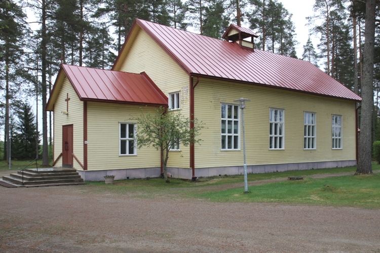 Sukevan kirkko (ei tilaisuuksia toistaiseksi) Sukevan kirkko ulkoa.